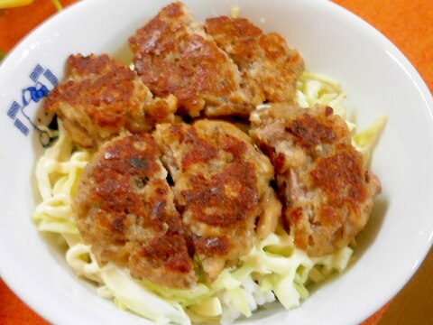 雑穀米の☆鶏つくね丼